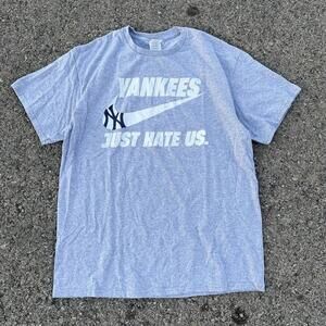 New York Yankees Just Hate Us Vintage Delta Tshirt Mens Size L Large Grey